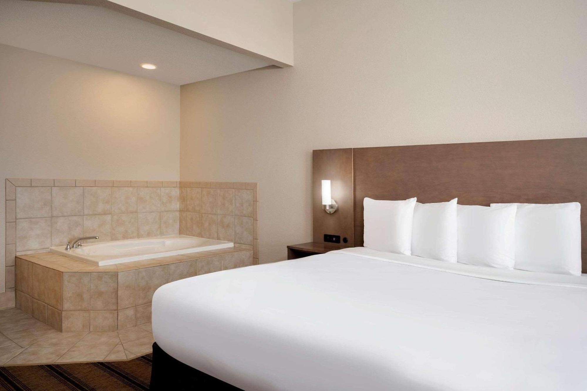Country Inn & Suites By Radisson Albertville Near Outlet Mall Esterno foto